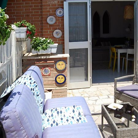 La Casa Sulla Spiaggia Lejlighed Nettuno Eksteriør billede