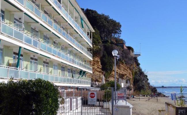 La Casa Sulla Spiaggia Lejlighed Nettuno Eksteriør billede