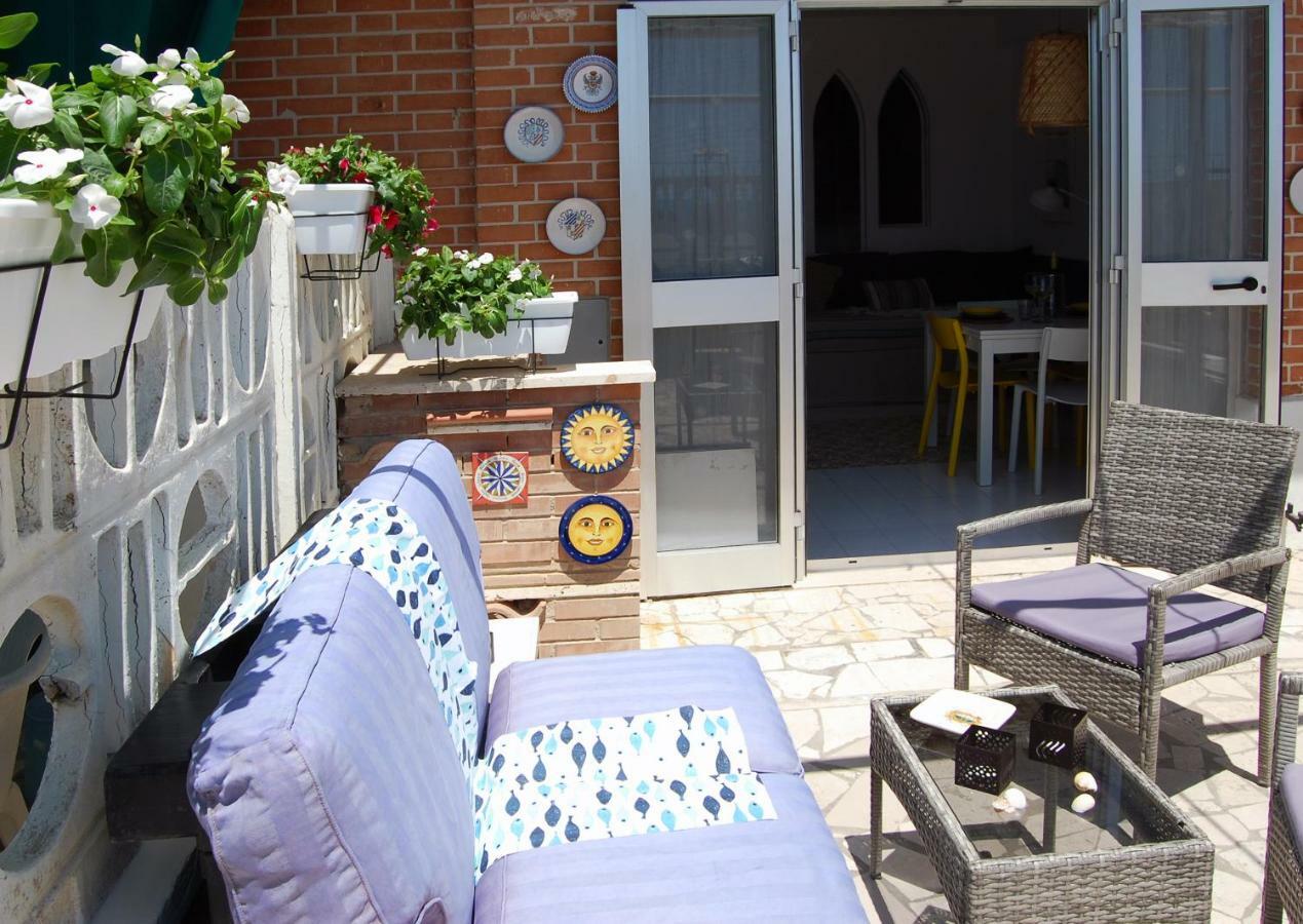 La Casa Sulla Spiaggia Lejlighed Nettuno Eksteriør billede